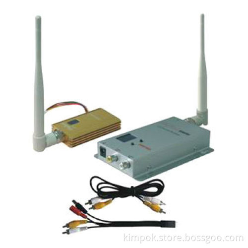 8-channel 1.2GHz wireless CCTV transmitter and receiver with 1500mW, video and audio synchronization